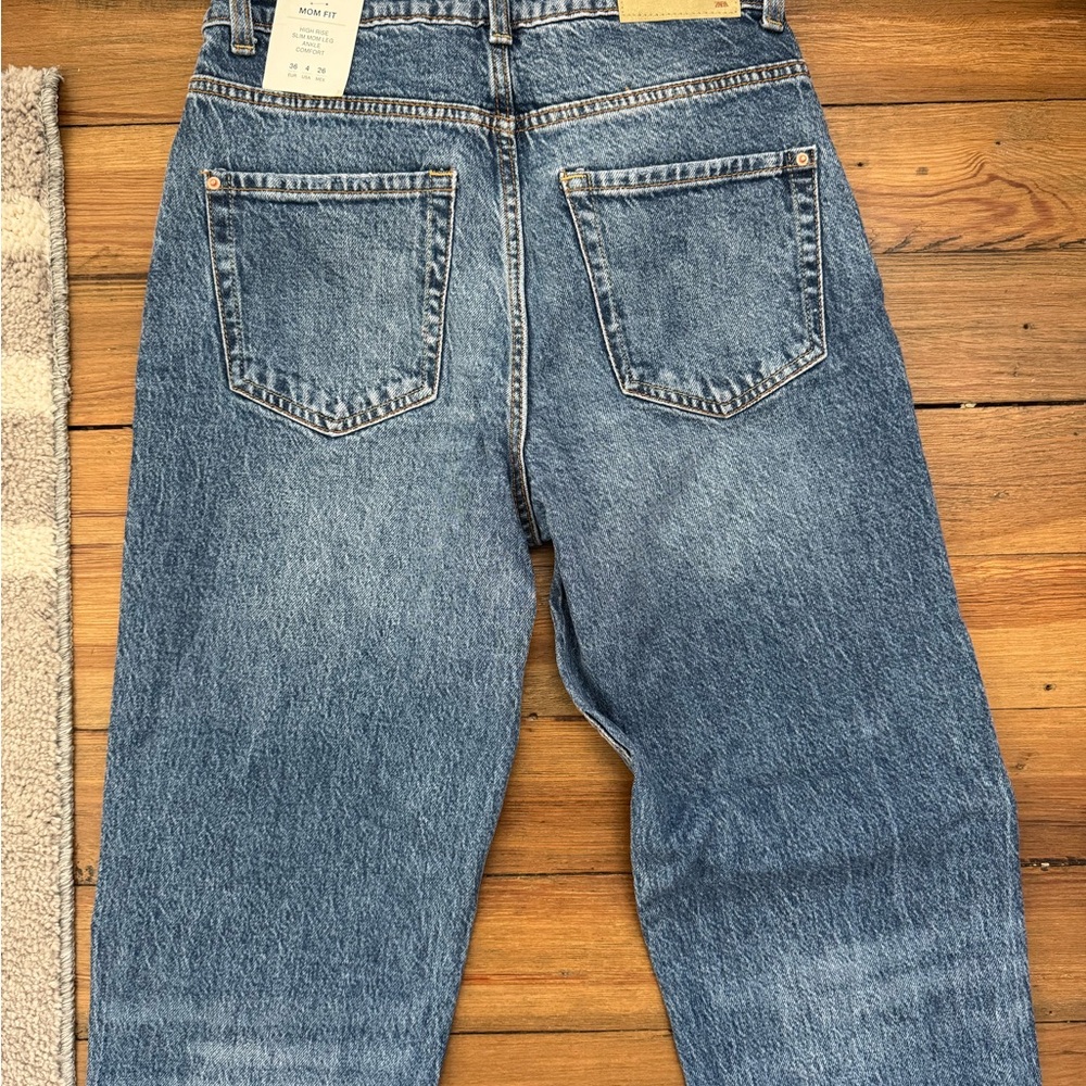 Zara Mom Fit High Rise Jeans - Picture 3 of 6